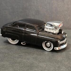 Maisto Muscle Machines 1949 Mercury Diecast Car Toy